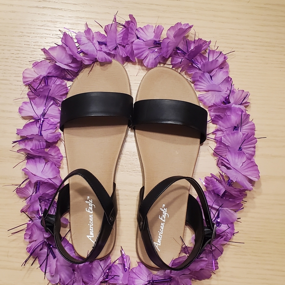 🦨American Eagle Simple Sandal sz 11